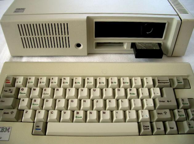 IBM PC jr (2).JPG